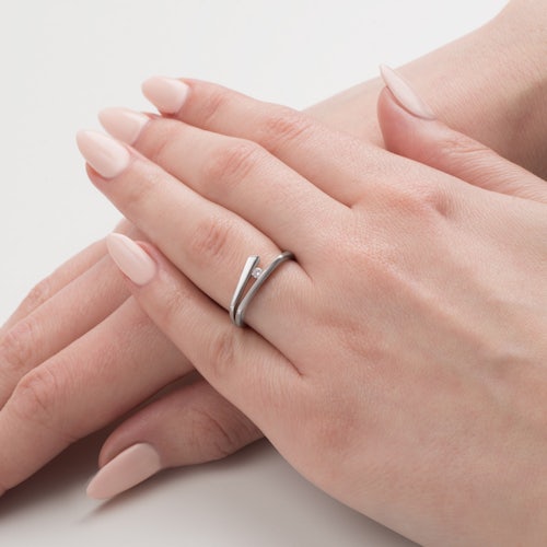 Pierścionek zaręczynowy SAVICKI: białe złoto, diament